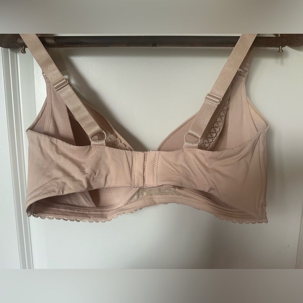 36 DD Nursing Bra - Picture 2 of 3